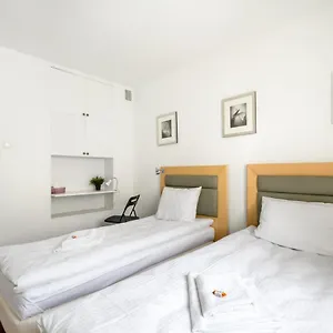 zamiany-rooms-24h-fv-by-404-rooms-apartments.warsawhotelspoland.com/